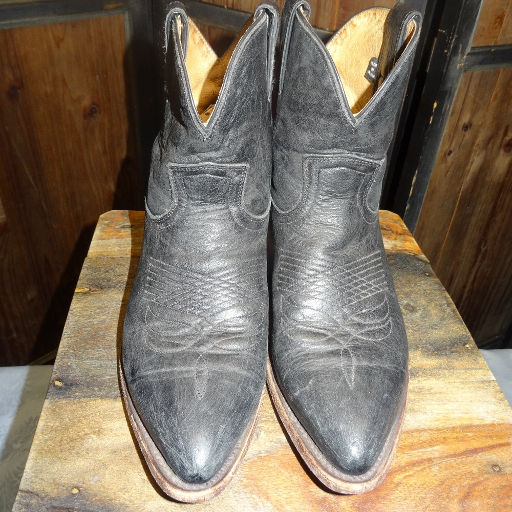 Frye Women's Black Low Leather Cowboy Boots Sz 7.5